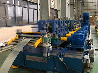 檁條成型設(shè)備